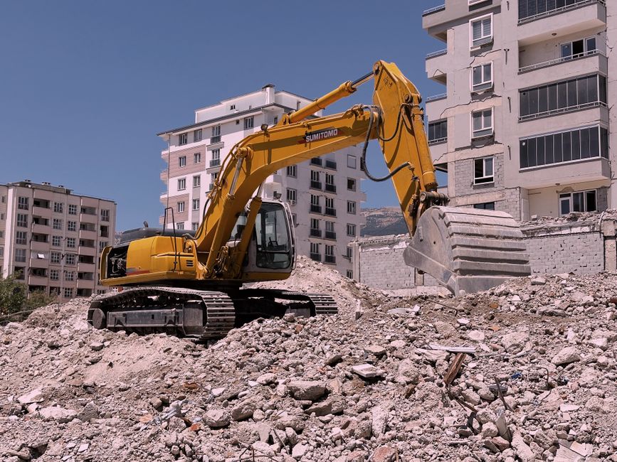 demolition contractor
